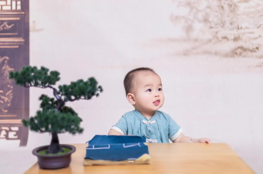 苏州宝宝摔到头第五天吐了 苏州宝宝摔到头第五天吐了